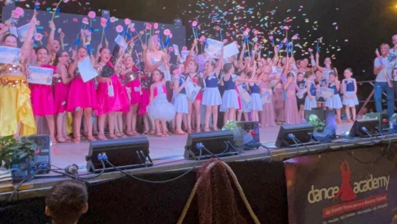 Dance Academy F&M: saggio finale fra gli applausi
