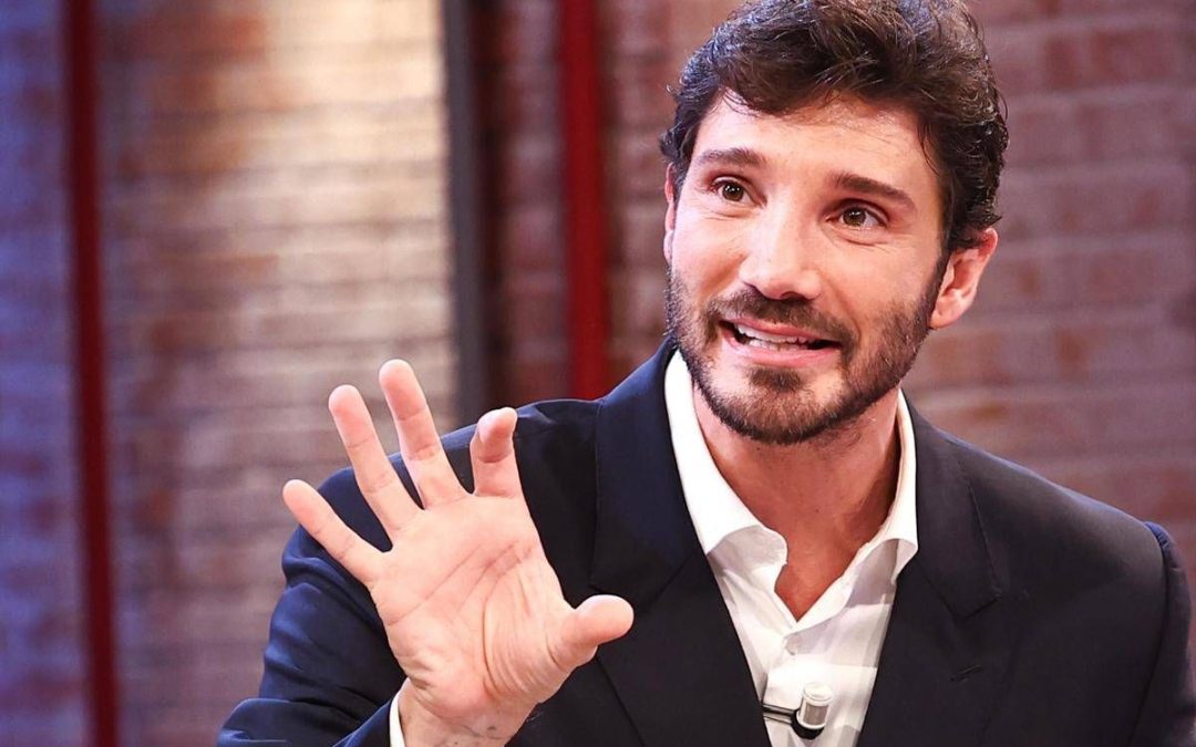 Sanremo 2027, De Martino annuncia le date: dal 16 al 20 febbraio