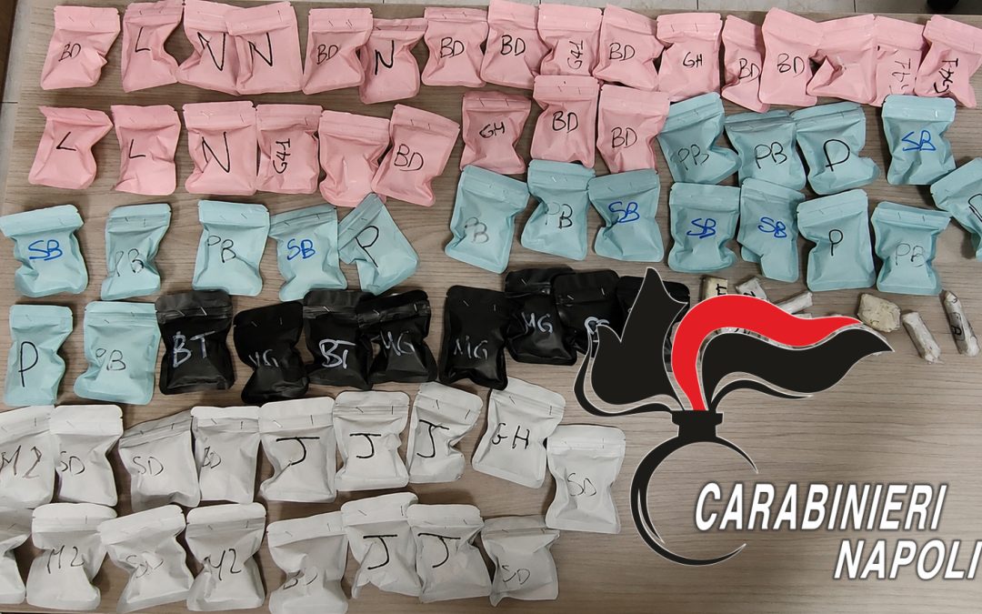 Napoli, controlli al Vomero: arrestata una coppia con droga e bimbo in auto