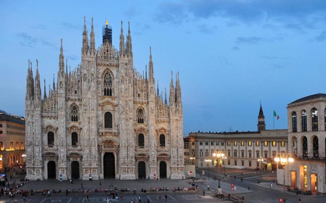 Milano, la denuncia di una 31enne: “Abusi da uno sconosciuto nel bagno di un locale”