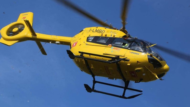 Elicottero precipitato sul lago Maggiore, un morto