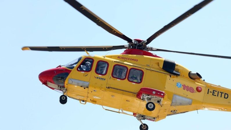 Elba, incidente frontale tra scooter e auto: morti due 23enni in vacanza