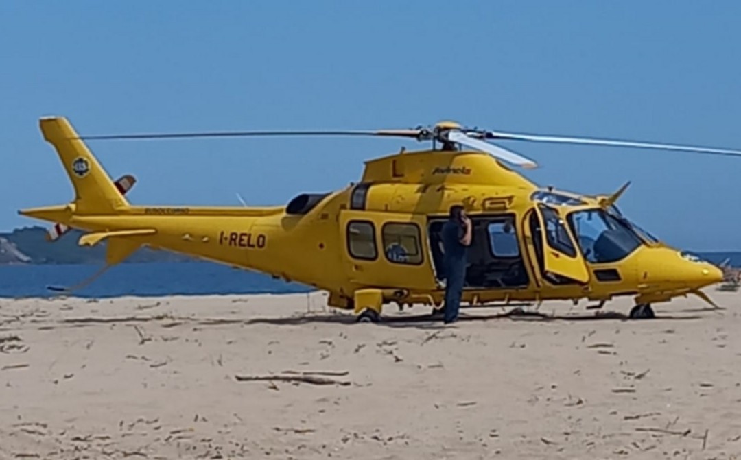 L'elisoccorso intervenuto al villaggio Bluserena di Cutro
