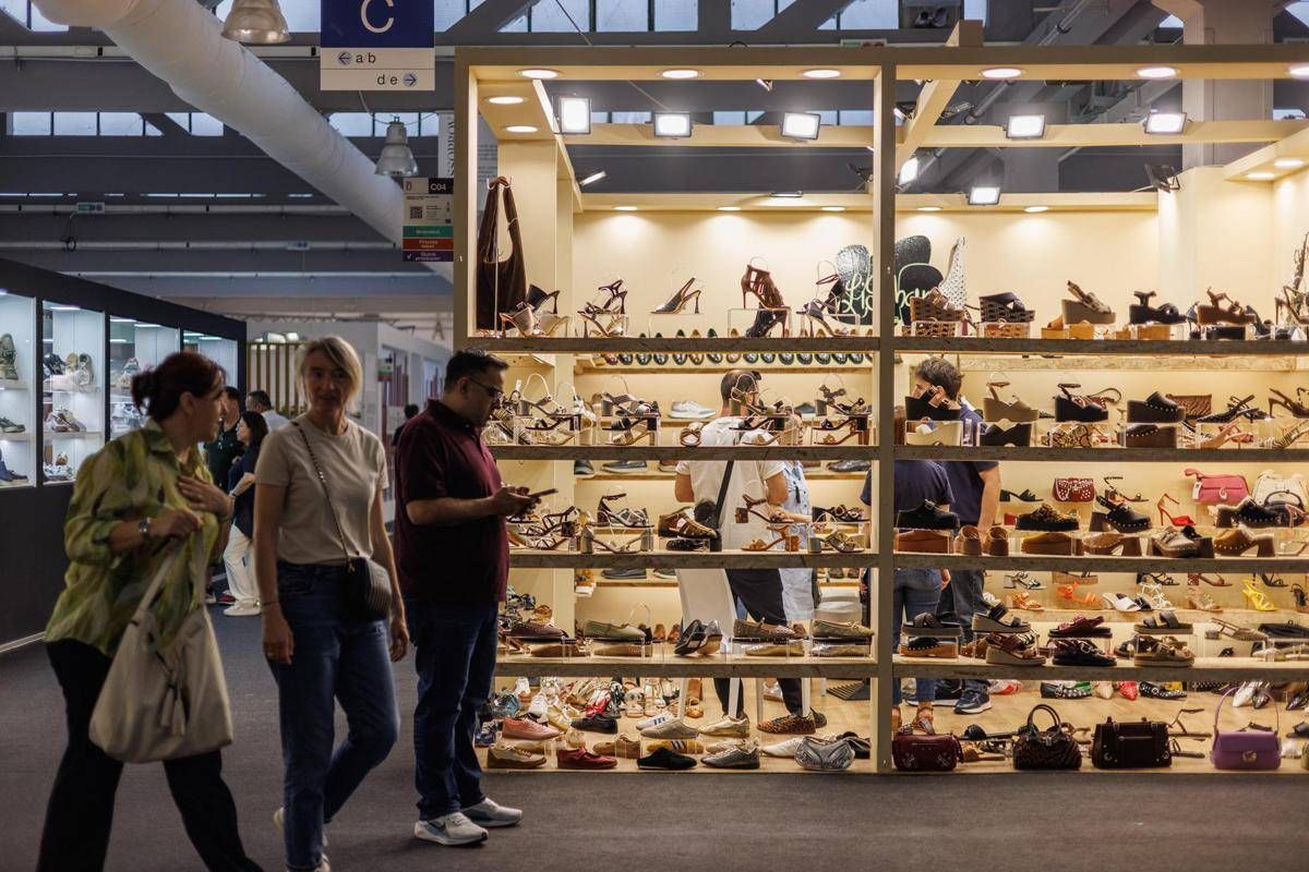 https://www.quotidianodelsud.it/wp-content/uploads/2026/06/expo-riva-schuh-and-gardabags-comm.jpeg