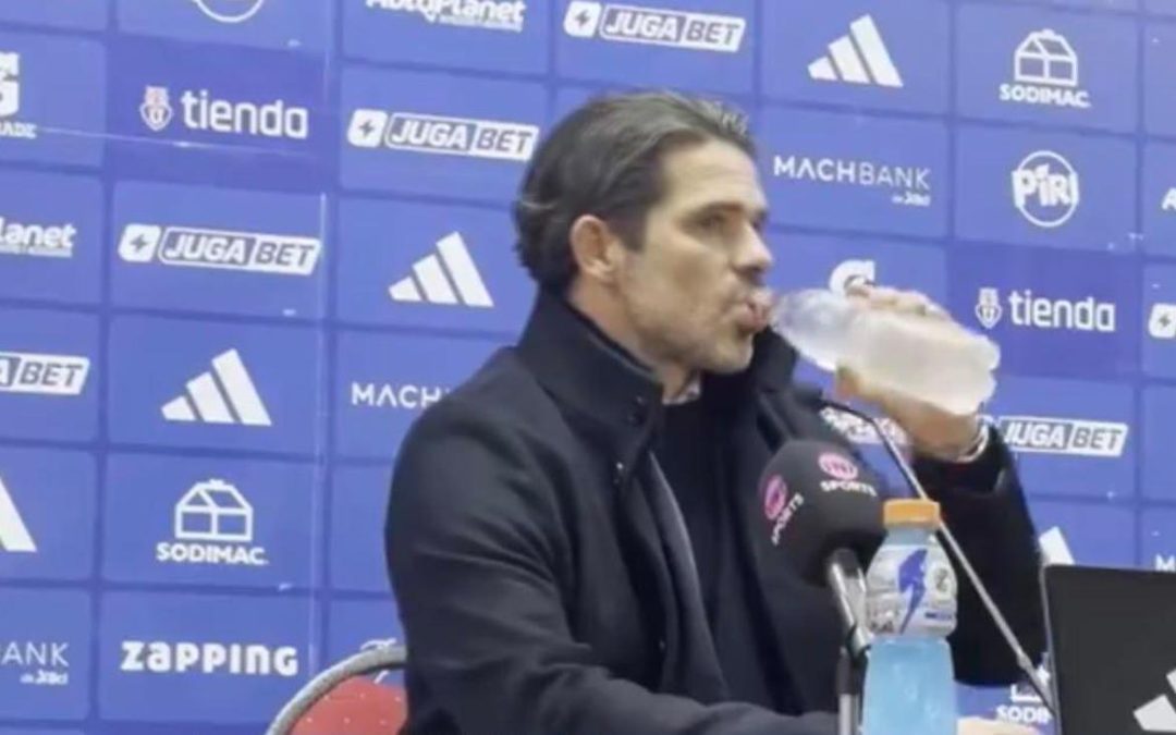 Infarto in conferenza stampa per l’ex Roma Gago, il malore in diretta