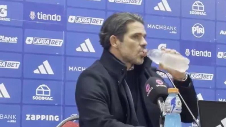 Infarto in conferenza stampa per l’ex Roma Gago, il malore in diretta
