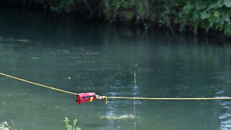 Rieti, ragazzo di 15 anni si tuffa nel fiume Velino e annega: recuperato il corpo