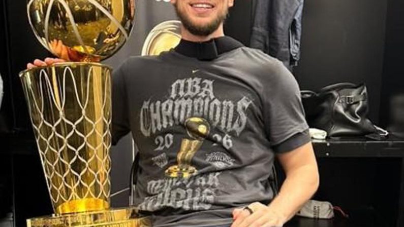 Riccardo Fois campione Nba con i Knicks: “Un successo storico, ora sogno il Mondiale con l’Italia”