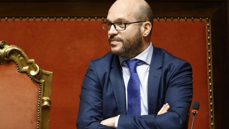 Pro vita, Fontana: “Rimuovere ostacoli economici e sociali e rafforzare sostegni a maternità”