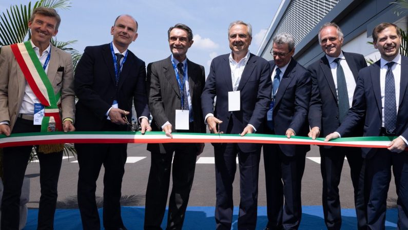 Egualia, per “Fabbriche Aperte” taglio del nastro al nuovo stabilimento di Fine Food Pharmaceuticals