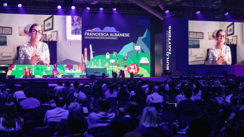 Ai, Francesca Albanese al Wmf: “Algoritmo non può diventare un alibi”