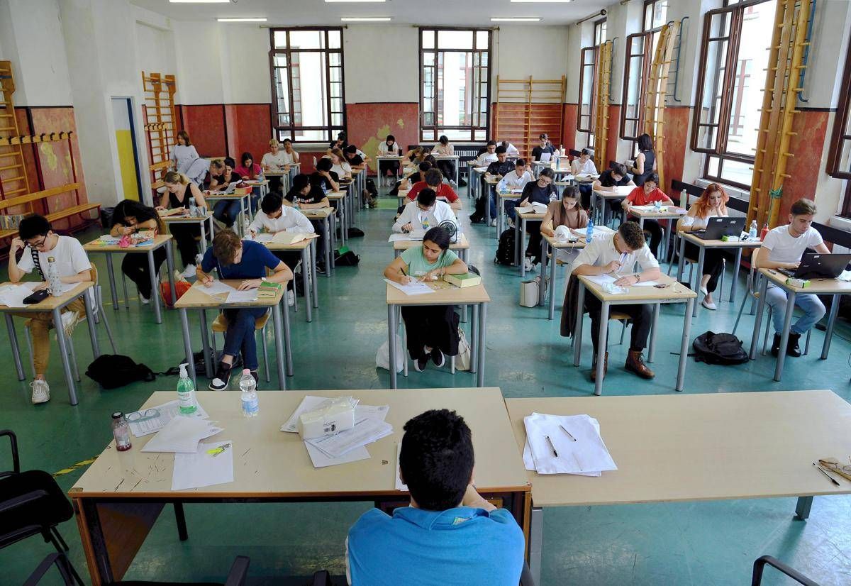 https://www.quotidianodelsud.it/wp-content/uploads/2026/06/ftg-fgr-prova-scritta-maturita-2025.jpeg
