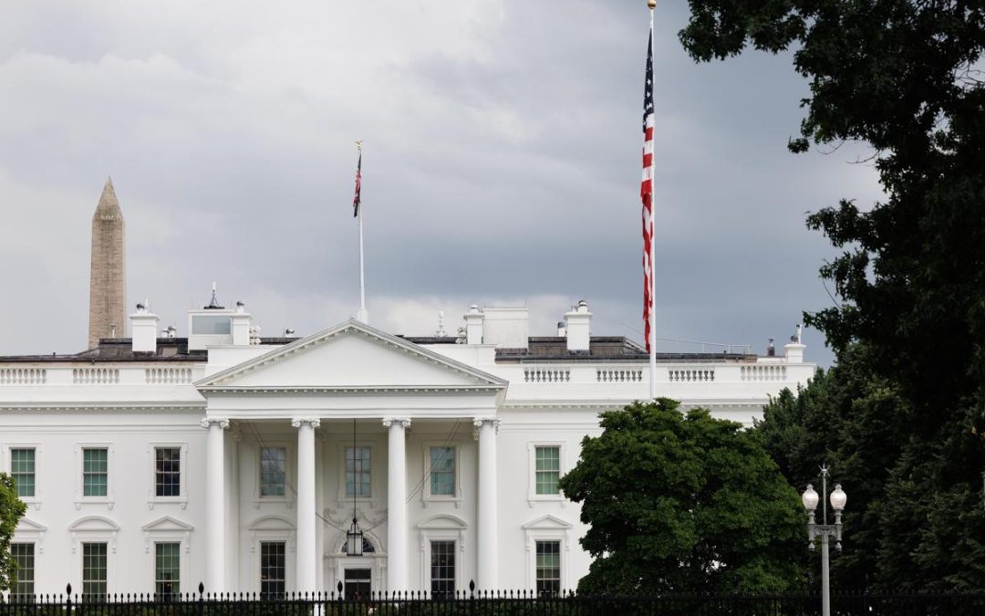 FBI sventa attentato alla Casa Bianca: piano con droni esplosivi e cecchini durante l’evento UFC di Trump