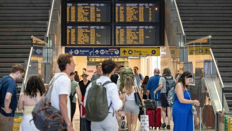 Dai trasporti alla scuola, inizia il giugno caldo degli scioperi: le date da segnare