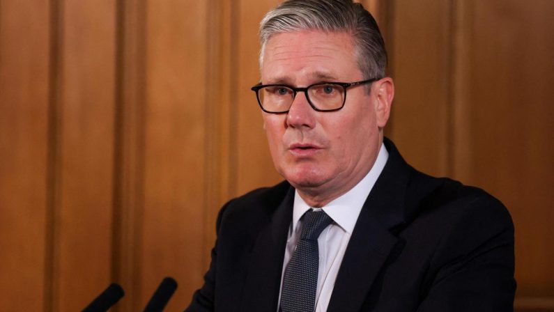 Starmer: “Intercettata nella Manica una petroliera della flotta ombra russa”
