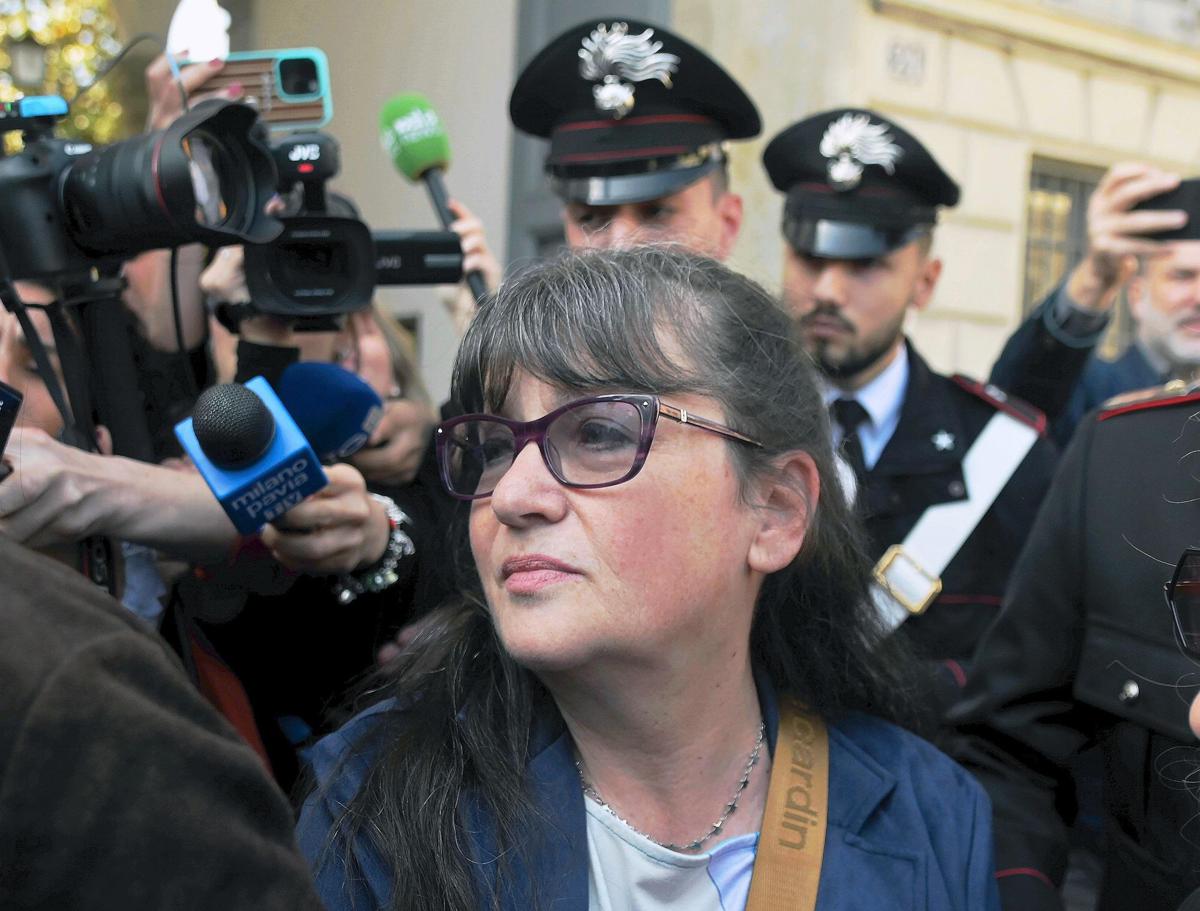 https://www.quotidianodelsud.it/wp-content/uploads/2026/06/garlasco-sempio-mamma-caserma-fg-ipa.jpeg