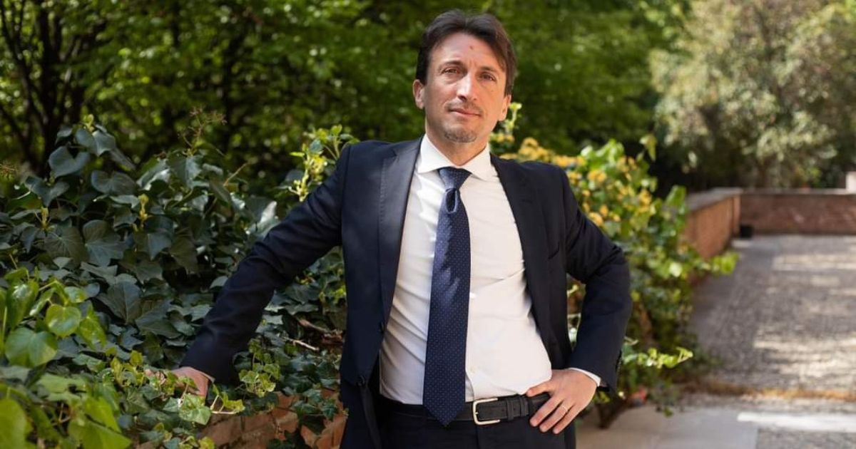https://www.quotidianodelsud.it/wp-content/uploads/2026/06/gianluigi-greco-rettore-unical-1.jpg