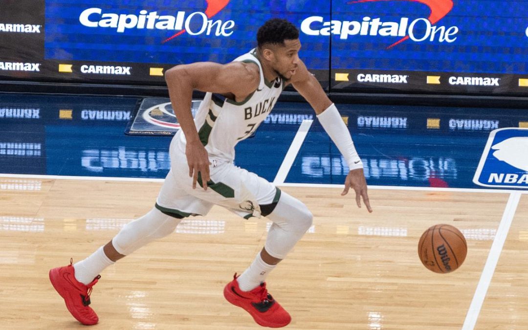 Nba, mercato si accende: Antetokoumpo lascia Milwaukee e va a Miami