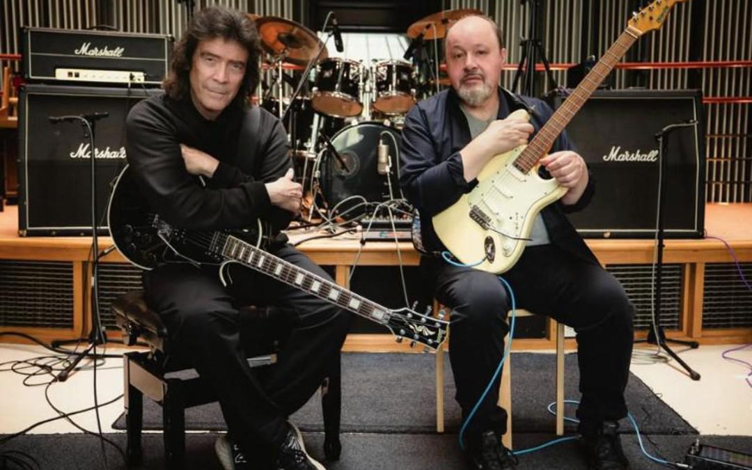 Le chitarre di Hackett e Rothery insieme in un disco. E il tocco magico è di un italiano