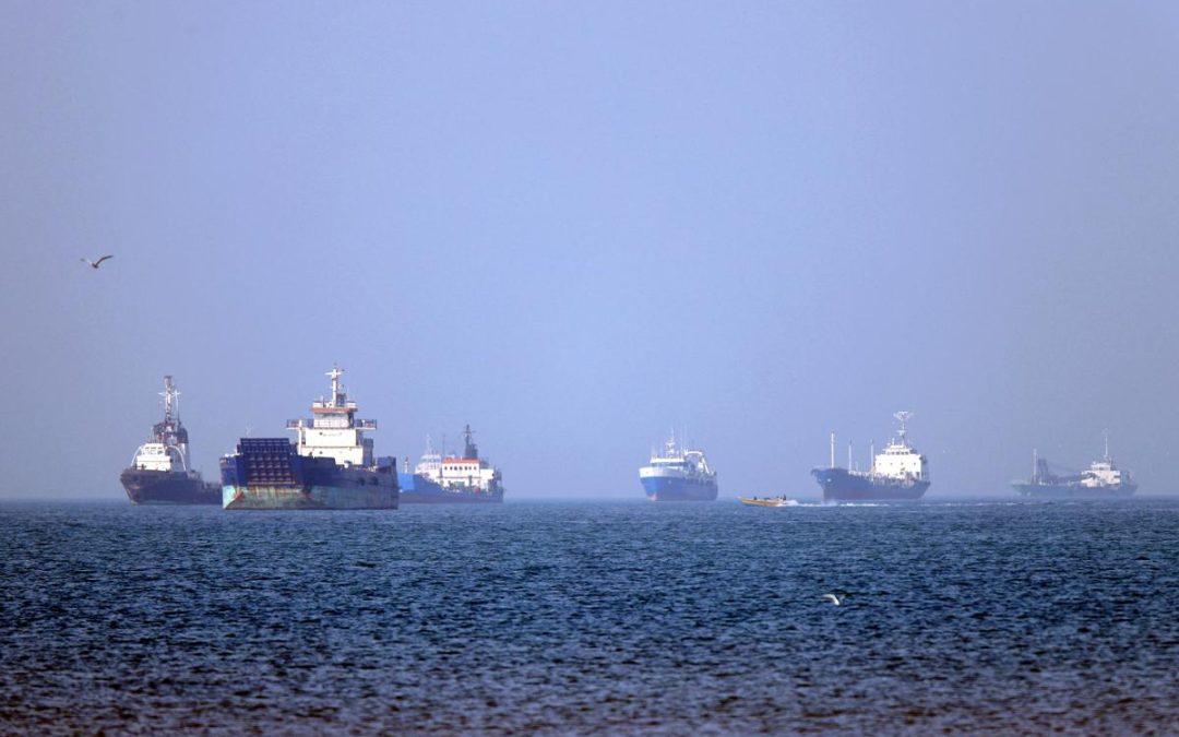Iran, Usa abbattono droni iraniani a Hormuz. Teheran: “Accordo mai così vicino”