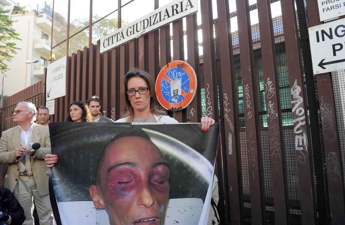 https://www.quotidianodelsud.it/wp-content/uploads/2026/06/i-famigliari-di-stefano-cucchi.jpeg