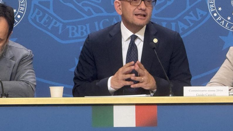 Terremoto, Castelli: “Con ricostruzione cresce il Pil”