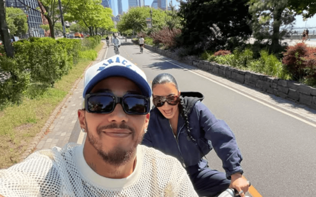 Kardashian e Hamilton, primo selfie di coppia che conferma la relazione