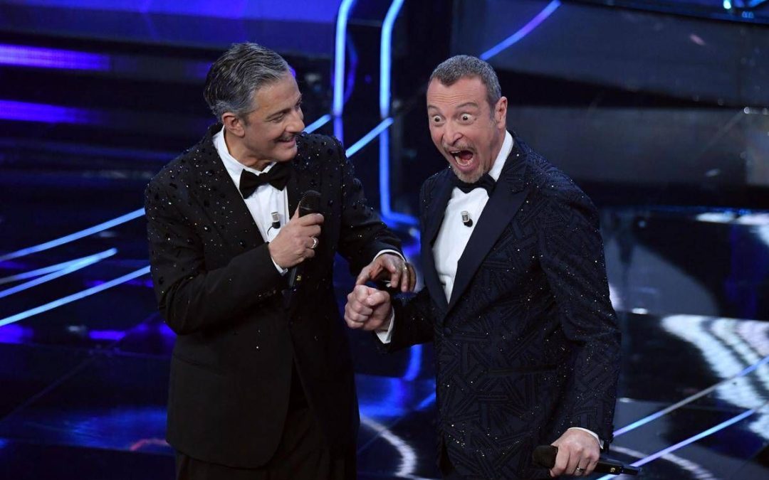 Amadeus da Fiorello: “Anche se la Rai ha muri enormi, io voglio superarli. Sanremo? Non si rifiuta mai”