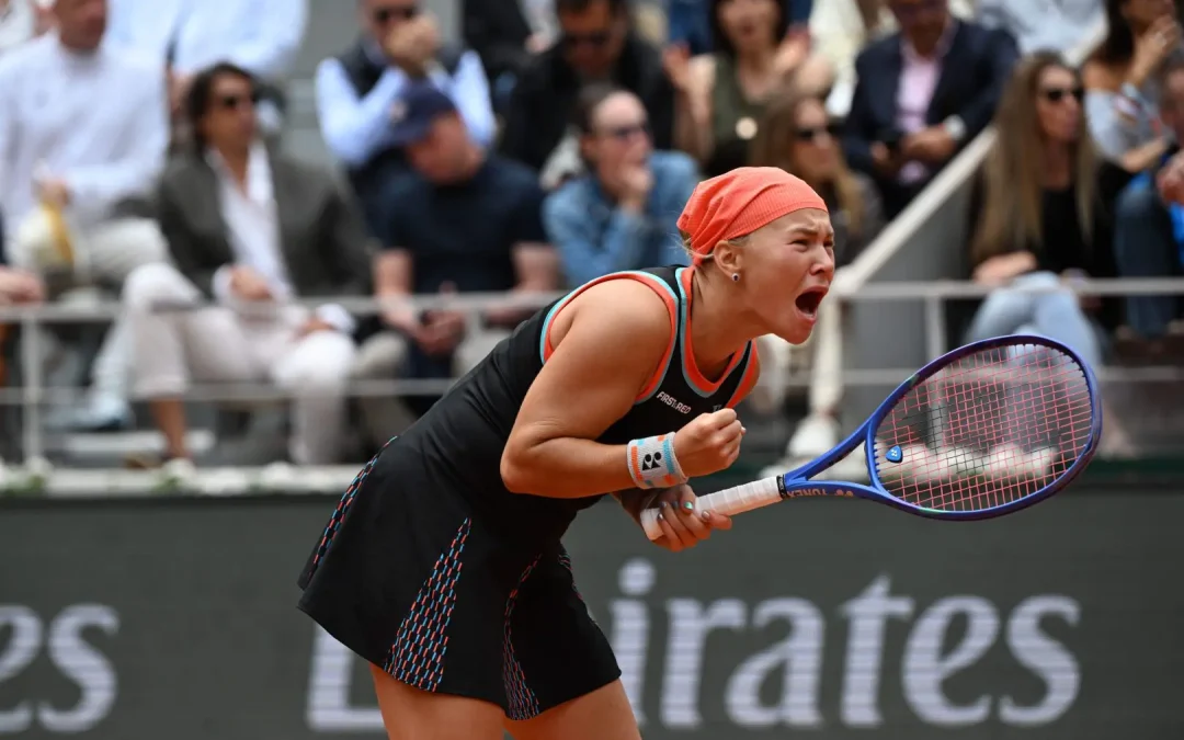 Sorpresa al Roland Garros, Shnaider rimonta ed elimina Sabalenka: sarà semifinale con Chwalinska