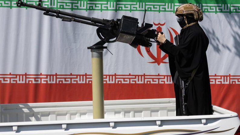 Iran, la risposta ai raid di Trump: Teheran attacca obiettivi Usa