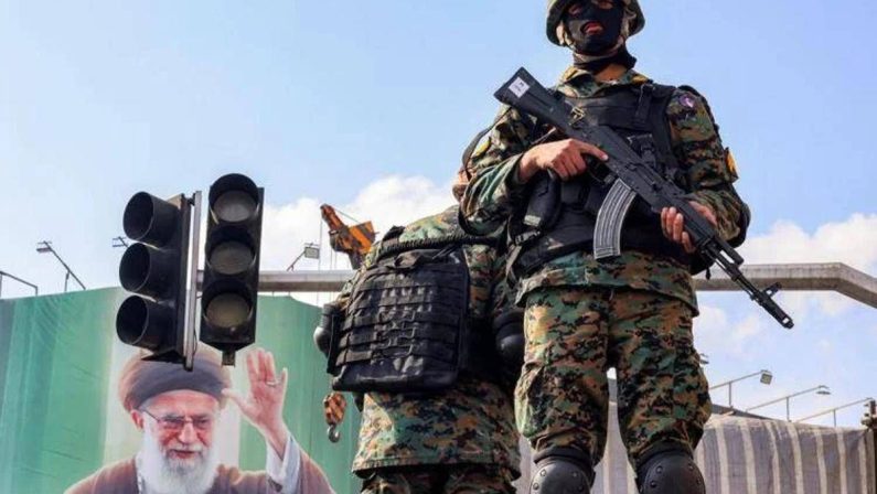 Iran, Teheran non ha ancora risposto a proposta accordo: “Sfiducia negli Usa”