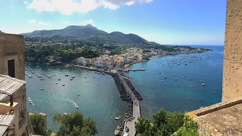 Doppio guasto elettrico a Ischia: 2500 utenze senza energia