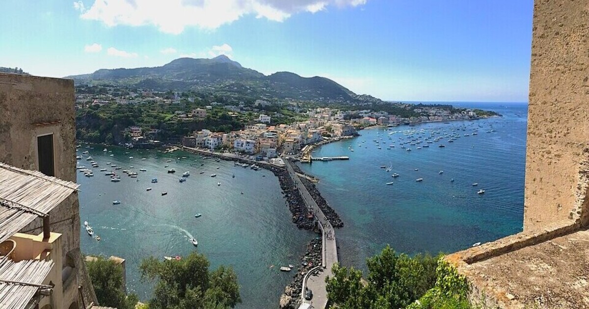 https://www.quotidianodelsud.it/wp-content/uploads/2026/06/ischia-1.jpg