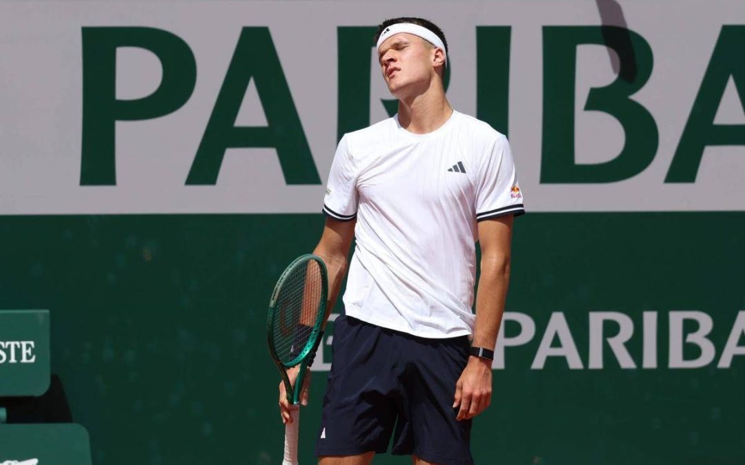 Roland Garros, piove su Parigi e Mensik viene ‘cacciato’ da allenamento