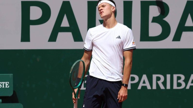 Roland Garros, piove su Parigi e Mensik viene ‘cacciato’ da allenamento