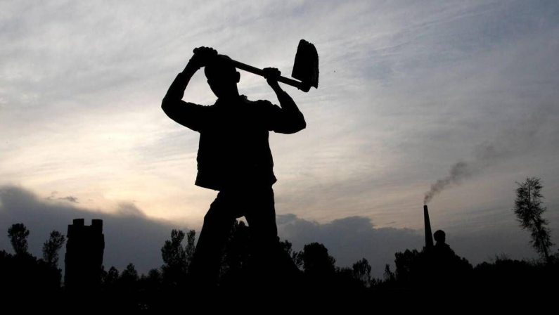 Save the Children, lavoro minorile nega i diritti fondamentali