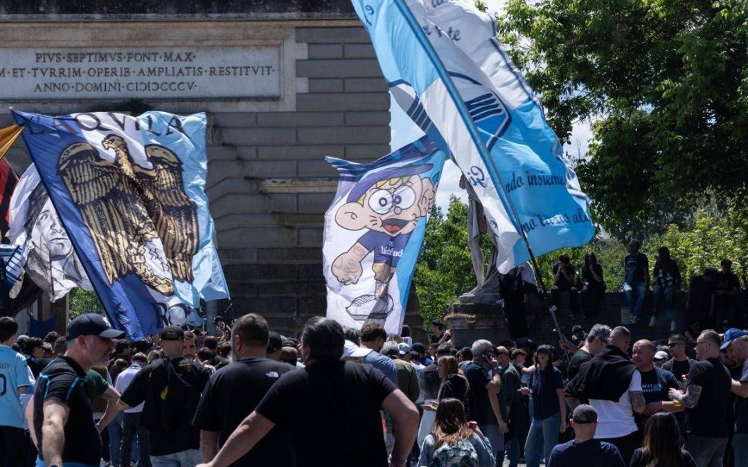Lazio, tifosi ‘bocciano’ lettera di Lotito: “Ormai è tardi”