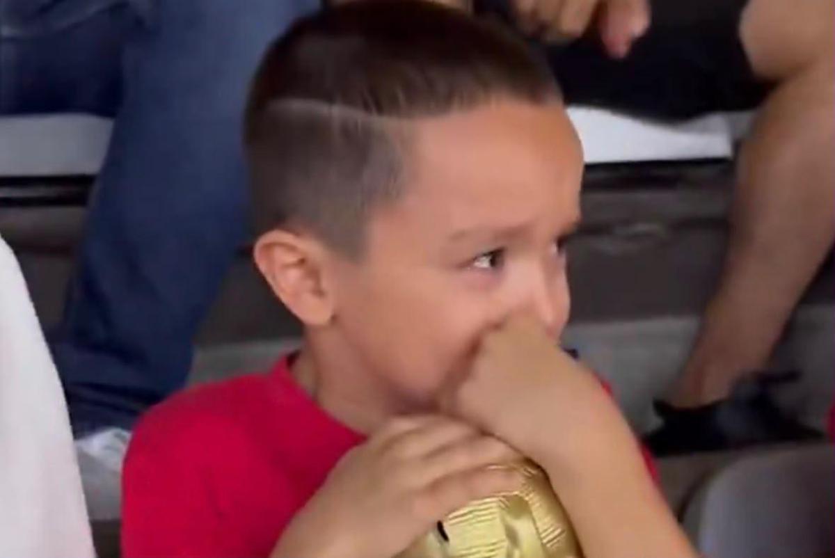 https://www.quotidianodelsud.it/wp-content/uploads/2026/06/le-lacrime-del-piccolo-tifoso-dell-uzbekistan.jpeg