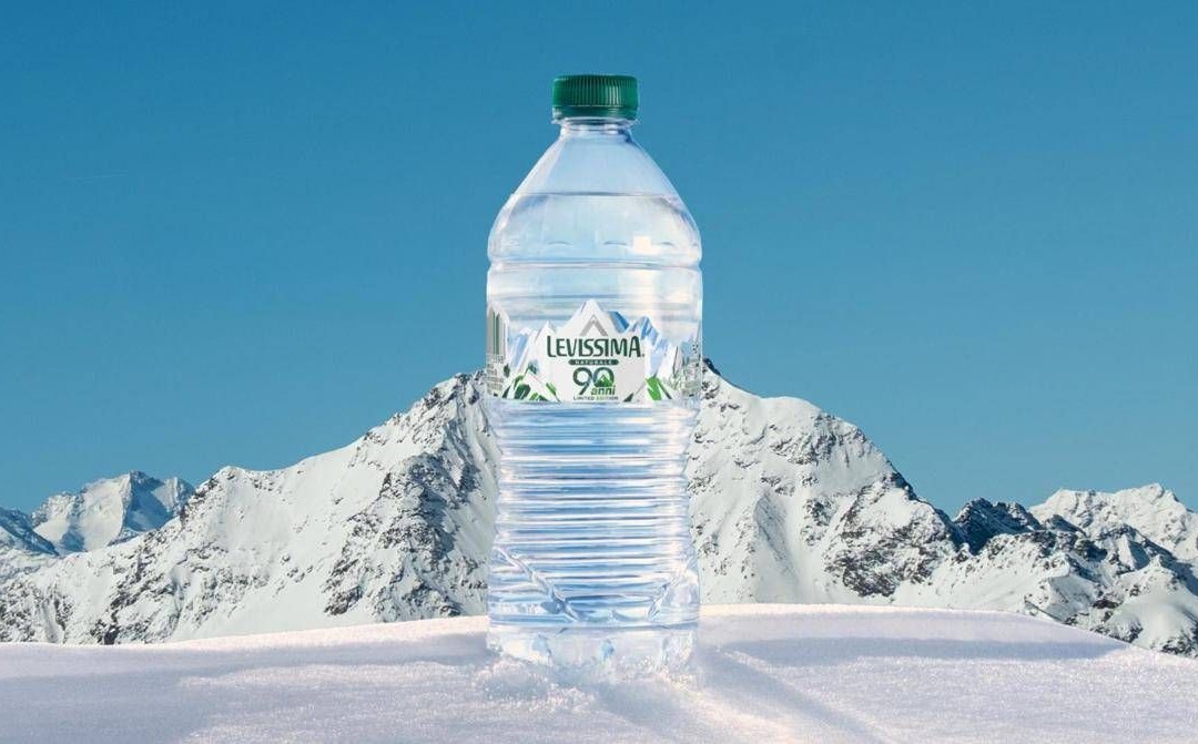 Acqua: radici alpine e sguardo al futuro, Levissima compie 90 anni