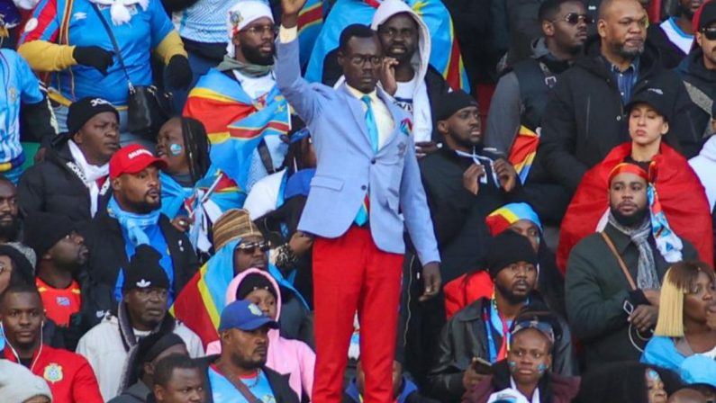 Mondiali, torna ‘Lumumba’: chi è il ‘tifoso-statua’ della Repubblica Democratica del Congo