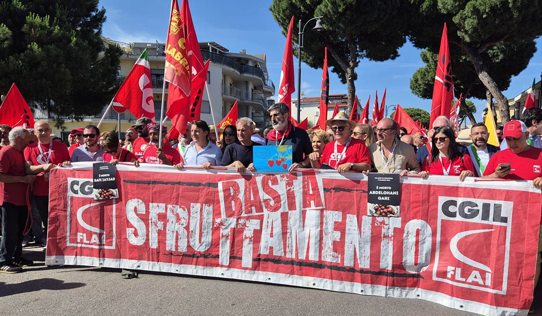 Il corteo di Amendolara (foto di Franco Maurella)