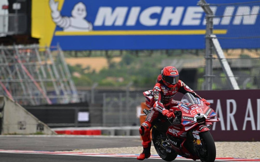 MotoGp, Marquez domina gara sprint in Ungheria davanti ad Acosta e Bezzecchi
