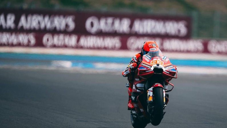 MotoGp, Marquez in pole in Ungheria. Seconda fila per gli italiani