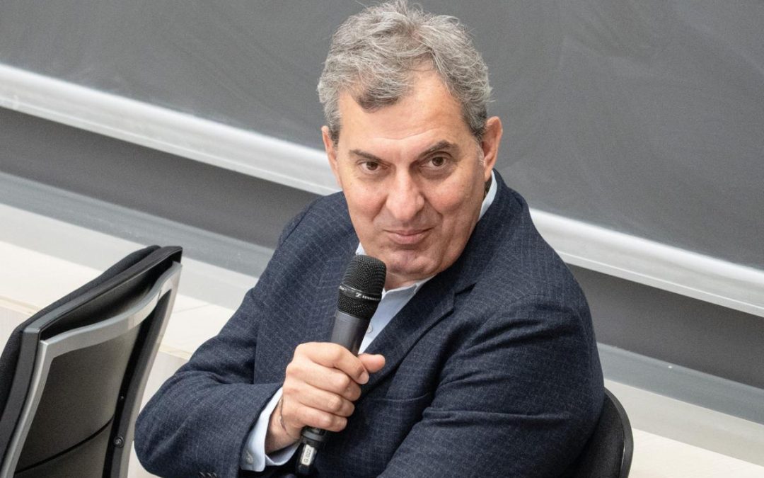 Maturità 2026, Calabresi: “Che emozione, libro nato da dialogo con maturandi”