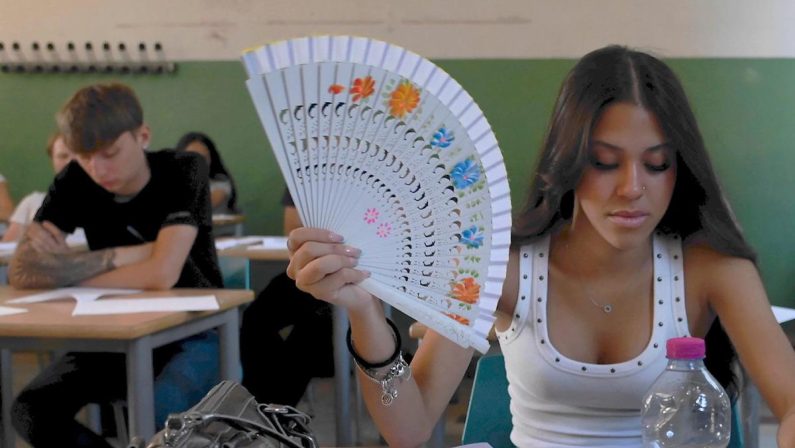 Maturità 2026, seconda prova oggi: materie, orari e durata per ogni indirizzo