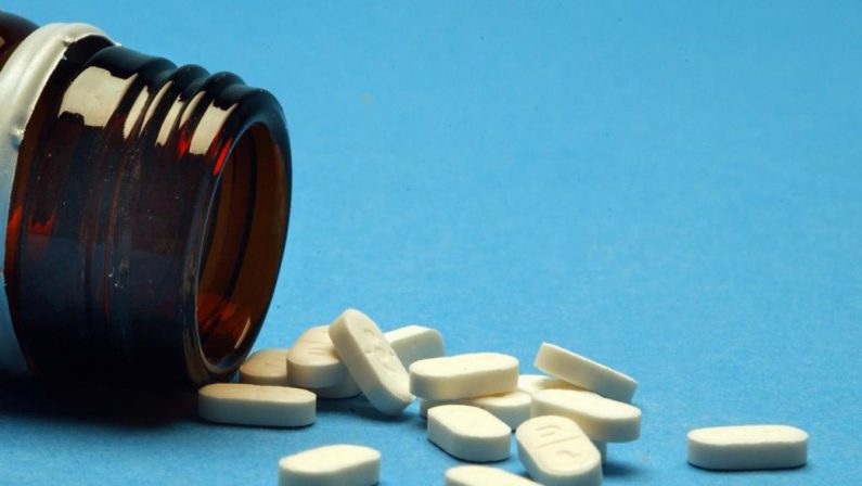 I farmaci “possono diventare dannosi” a causa del caldo, l’avvertimento (e i consigli) dell’esperto