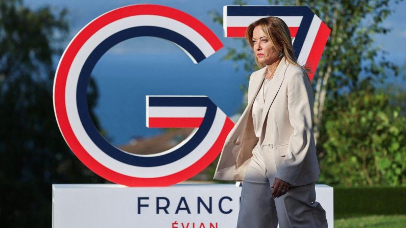 G7, Meloni ritrova Trump: clima disteso dopo le polemiche