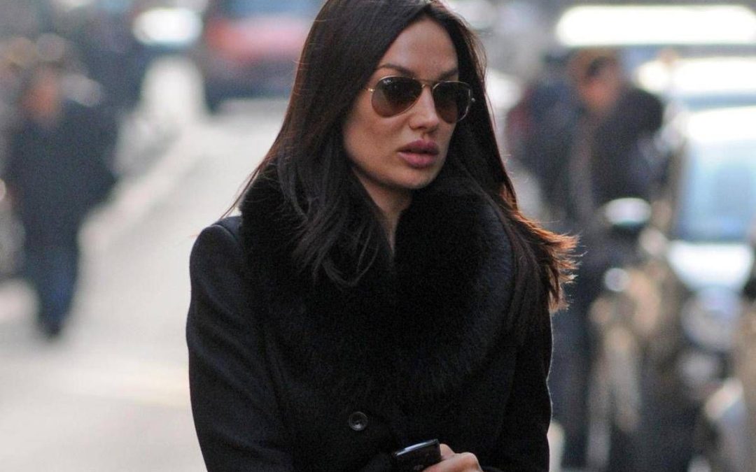 Nicole Minetti, grazia sospende la pena: chiesto il “non luogo a provvedere”. Tribunale Sorveglianza si riserva