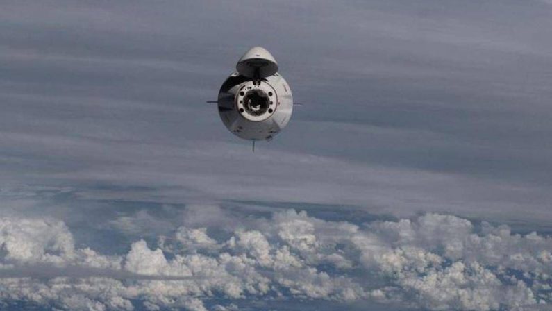 Sospesi lavori riparazione, Nasa ordina agli astronauti ritorno a bordo dell’Iss