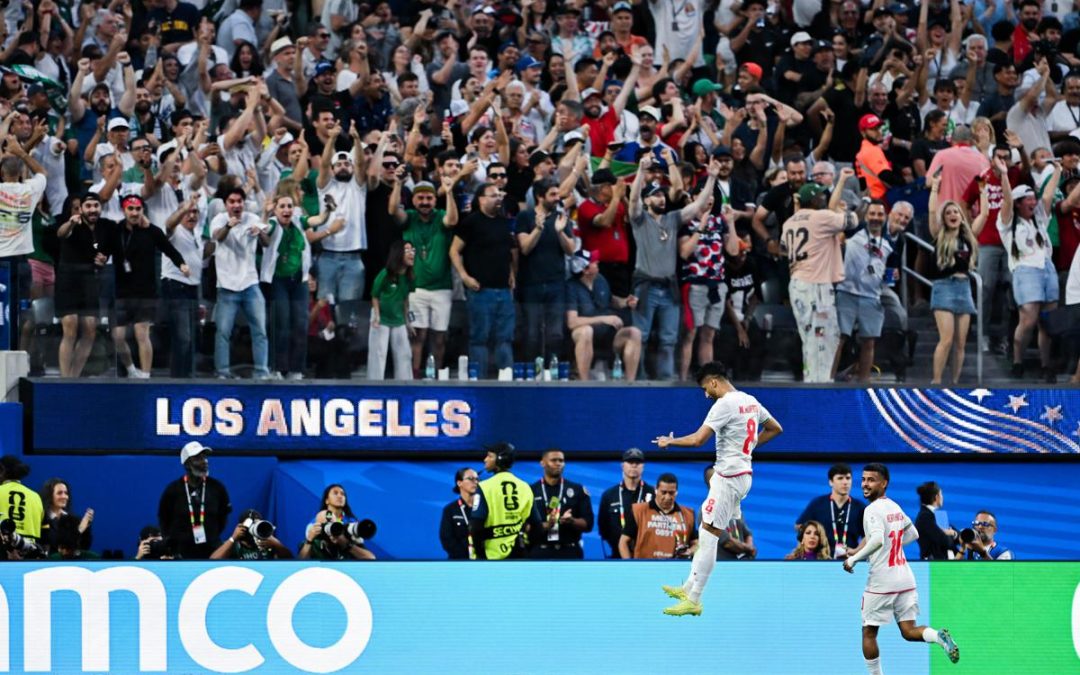 Mondiali, Iran segna e Mohebi fa segno della pistola ai tifosi: polemiche a Los Angeles